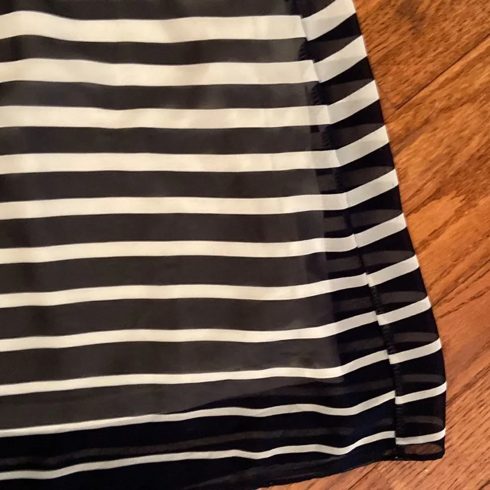 Charming Charlie dress - size L- t-shirt top - bottom lined blue and white